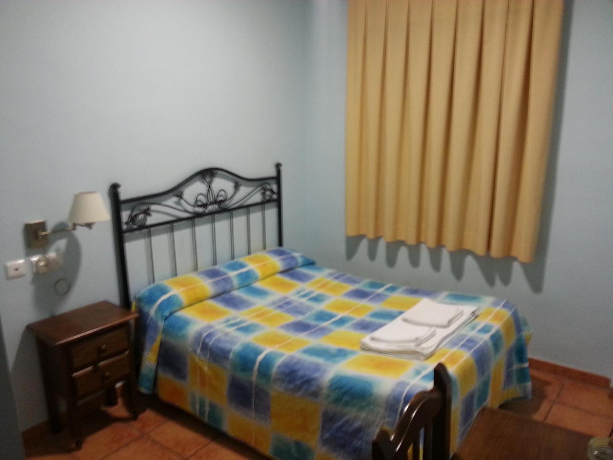 Hostal Las Tres Jotas Alcaracejos ห้อง รูปภาพ