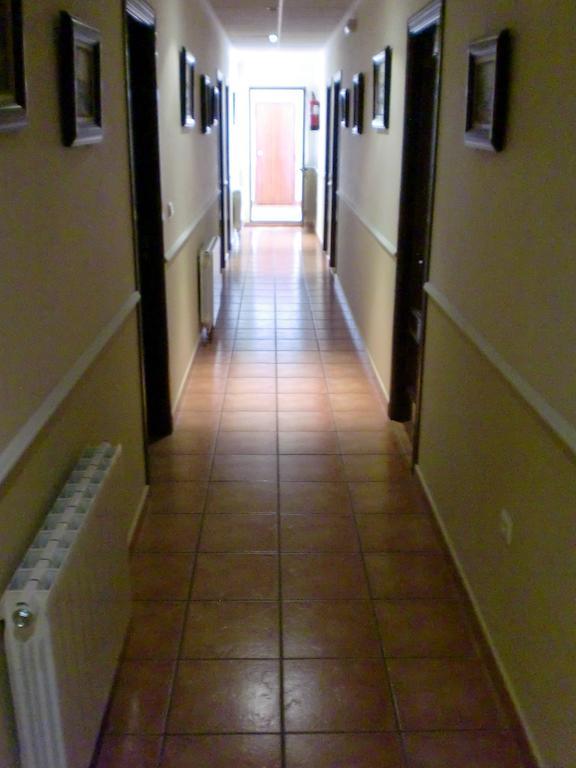 Hostal Las Tres Jotas Alcaracejos ภายนอก รูปภาพ