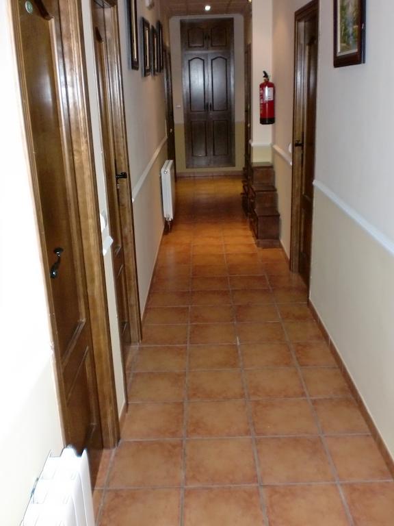Hostal Las Tres Jotas Alcaracejos ภายนอก รูปภาพ