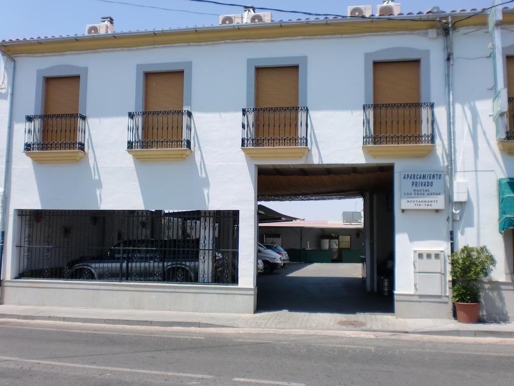 Hostal Las Tres Jotas Alcaracejos ภายนอก รูปภาพ