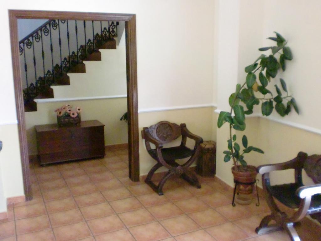 Hostal Las Tres Jotas Alcaracejos ภายนอก รูปภาพ