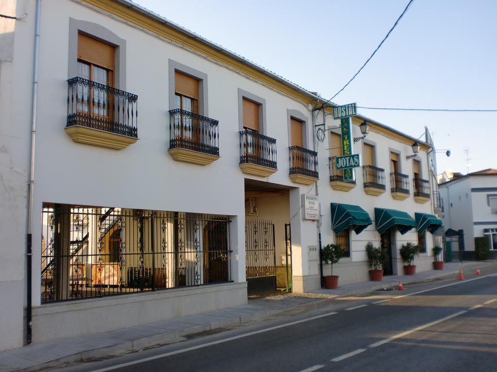 Hostal Las Tres Jotas Hotel Alcaracejos ภายนอก รูปภาพ