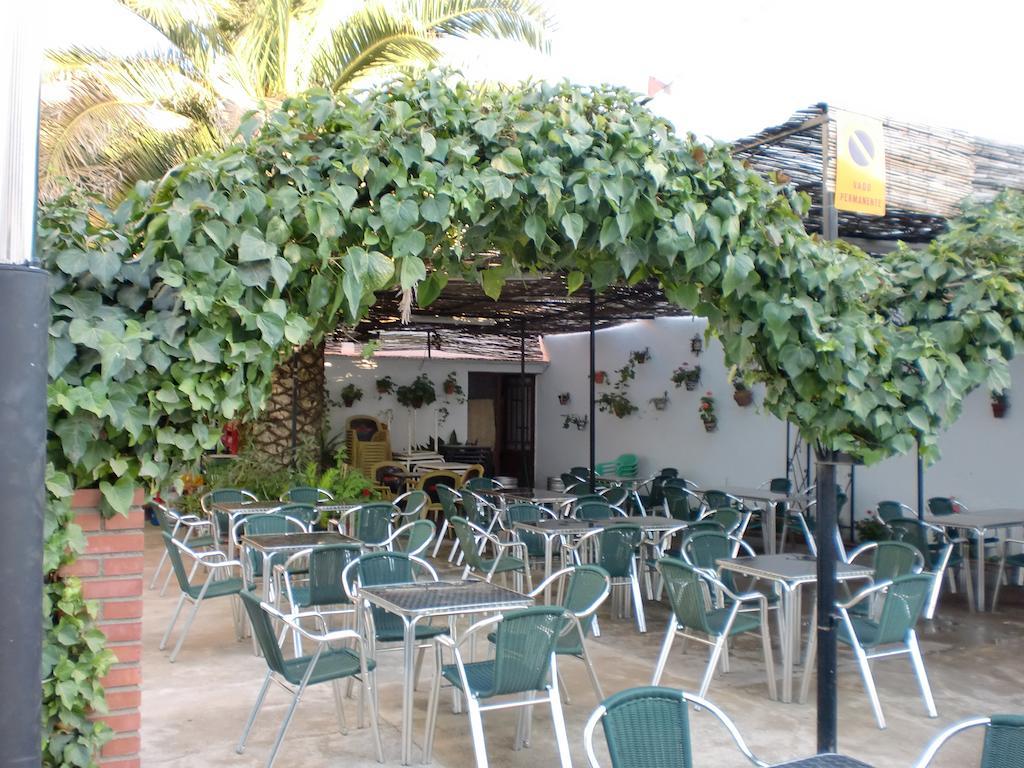 Hostal Las Tres Jotas Alcaracejos ภายนอก รูปภาพ