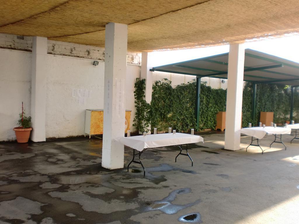 Hostal Las Tres Jotas Alcaracejos ภายนอก รูปภาพ