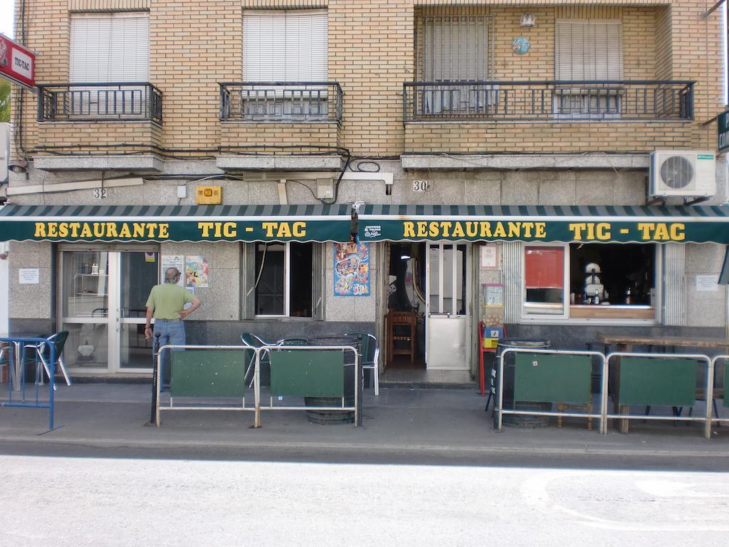 Hostal Las Tres Jotas Alcaracejos ภายนอก รูปภาพ